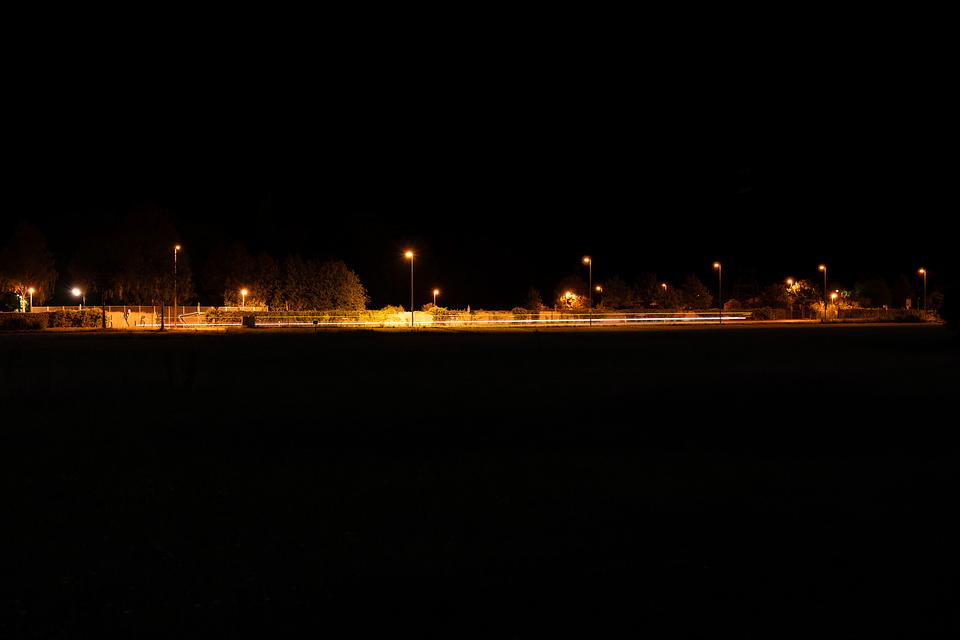 000090-car-down-a-street